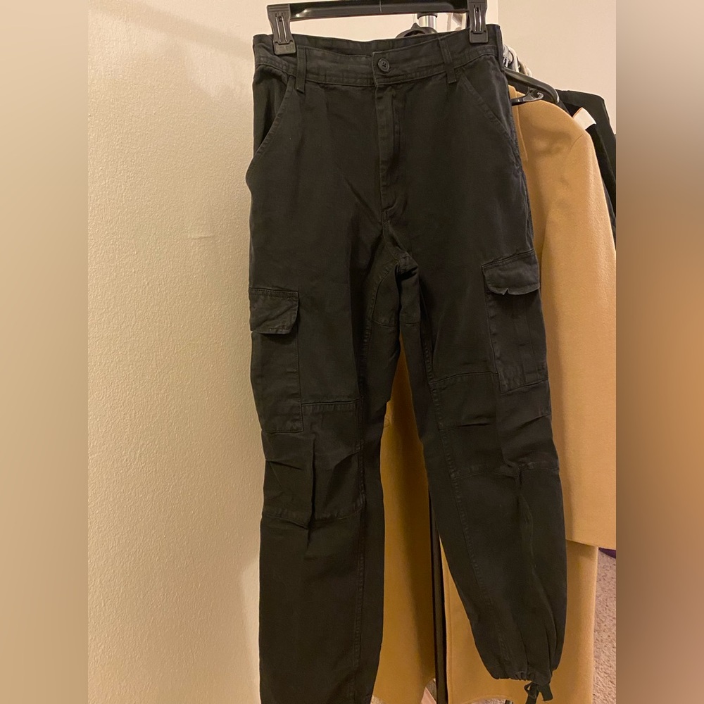 Black cargo pant